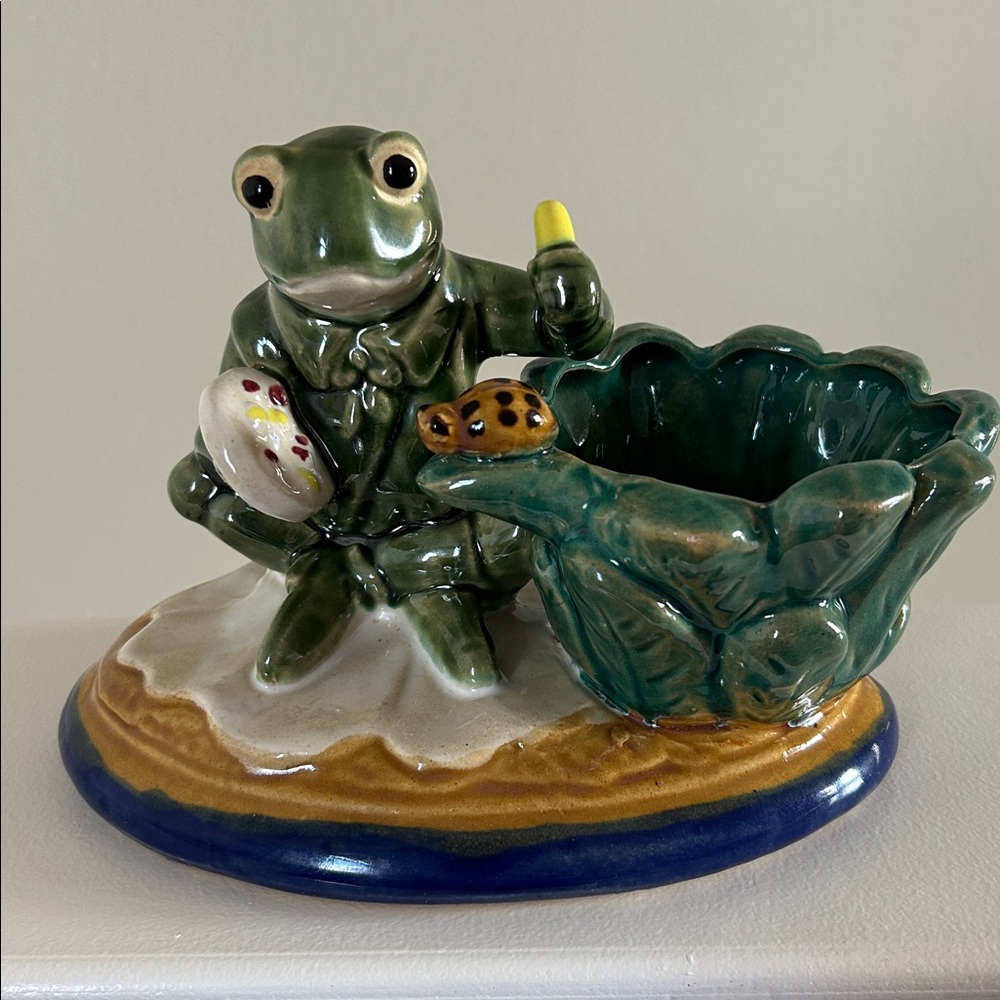Vintage Majolica Green Frog Ceramic Planter Glaze Finish